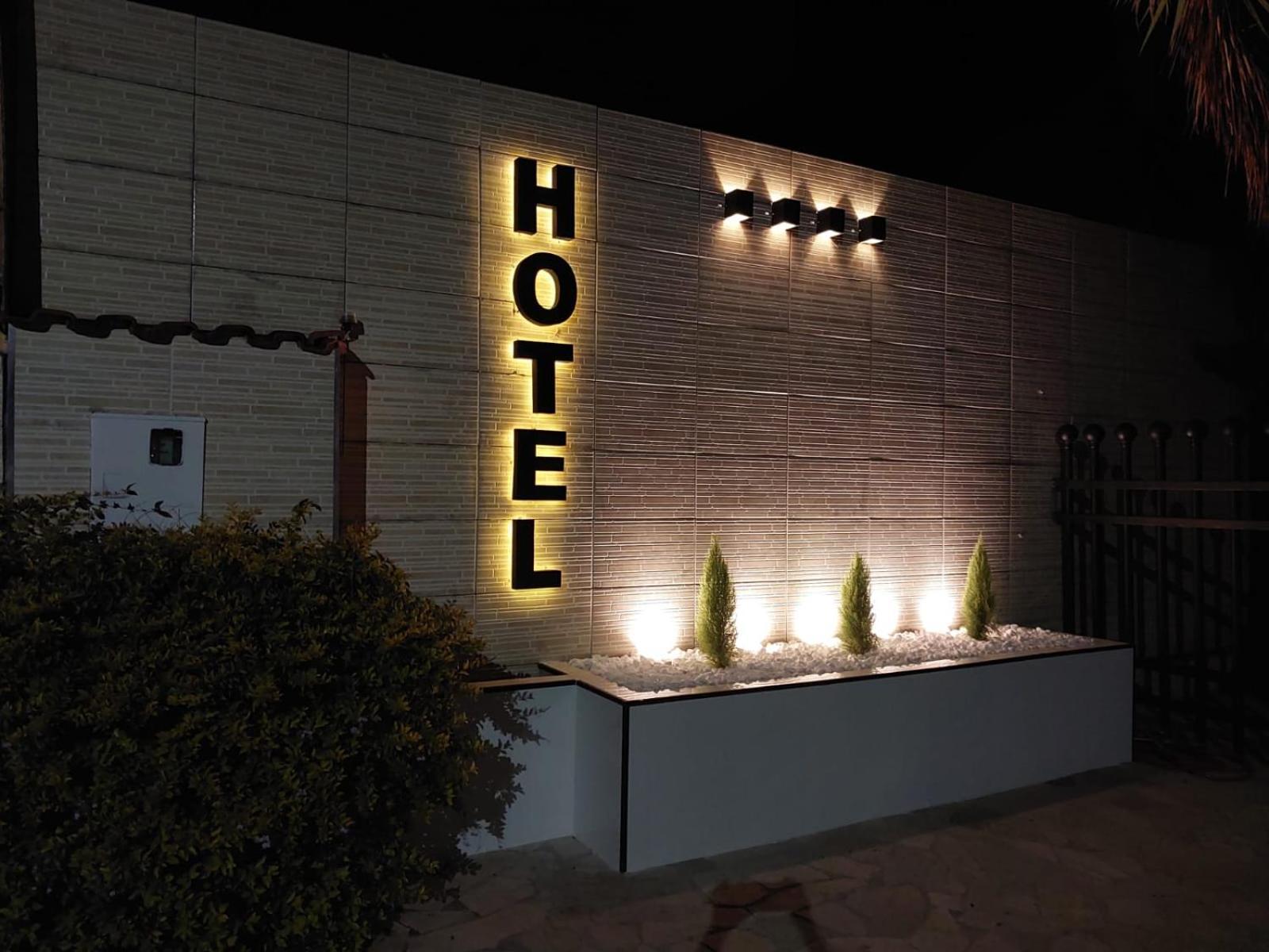 Veredas Hotel Monsenhor Paulo Bagian luar foto